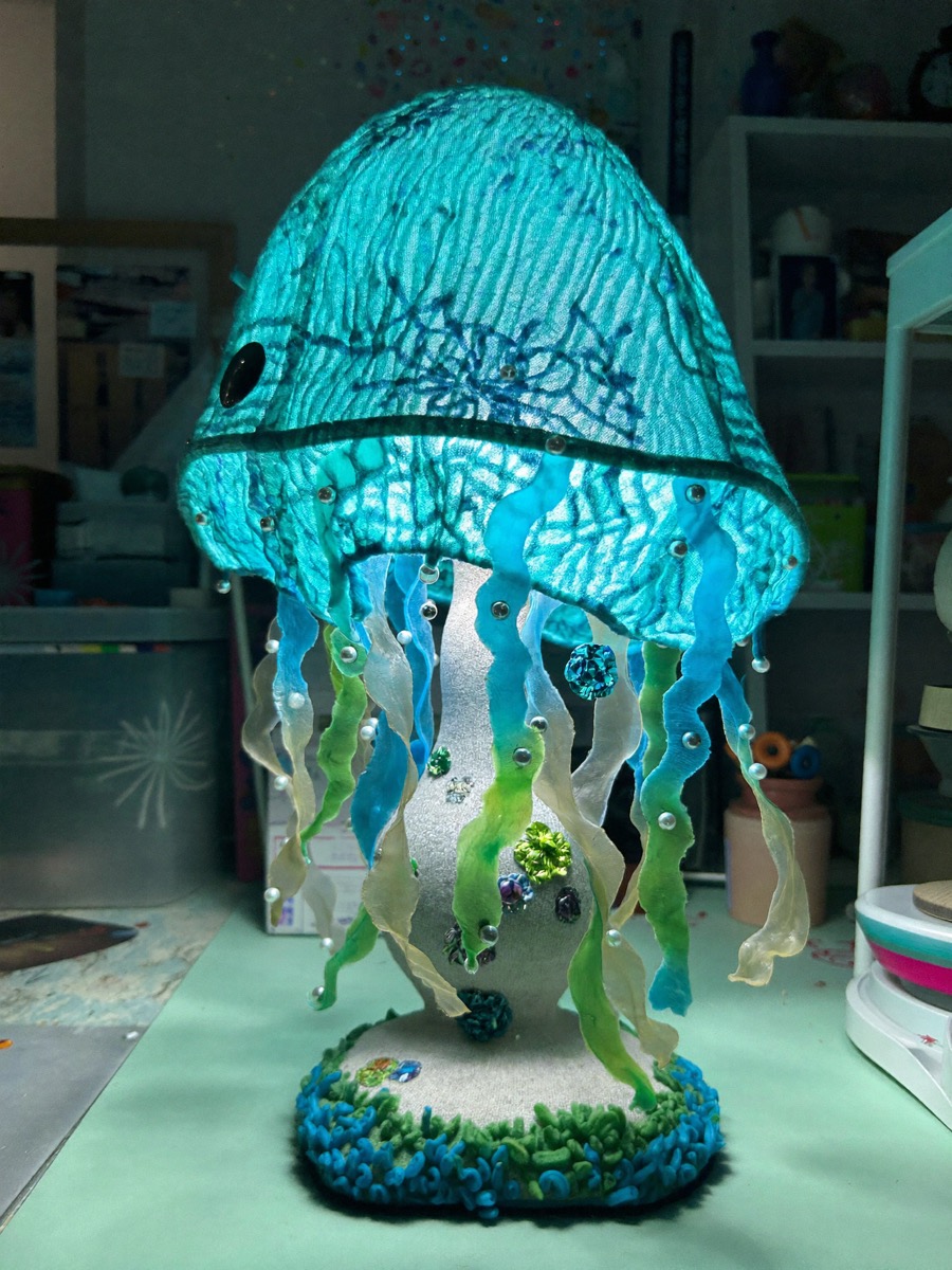 梦幻水母 — AI 数字雕塑